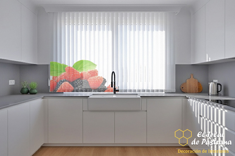 Ambiente cocina cortina impresa Cortinas verticales en cocina impresion digital