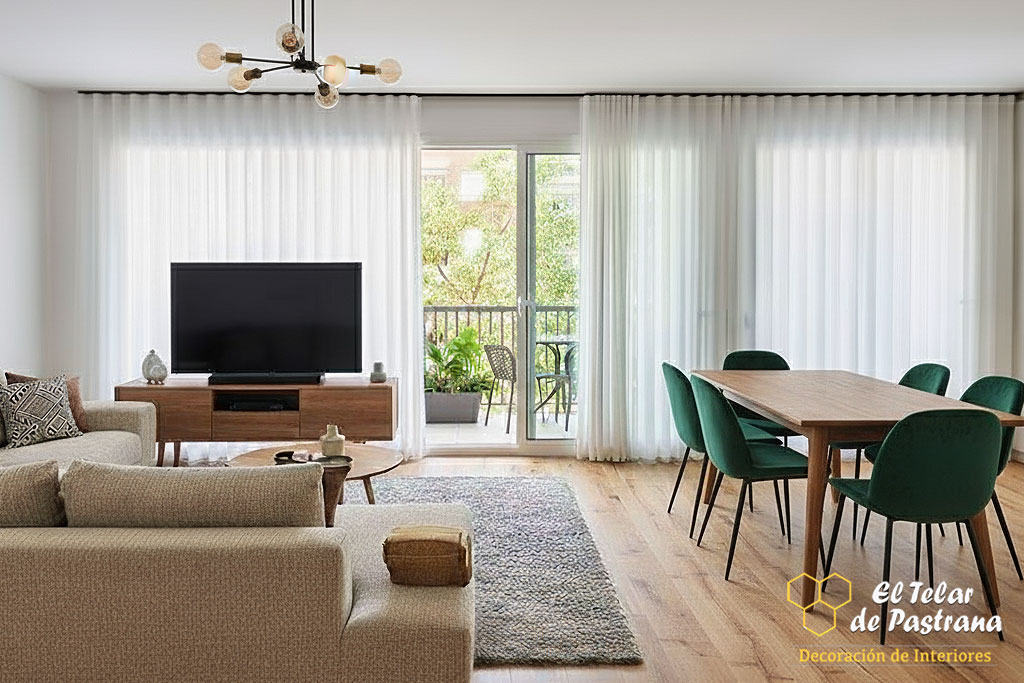 Cortinas Ondas Perfectas para salón-comedor moderno en Madrid Proyecto 1: Salón-comedor con cortinas Ondas Perfectas y decoración moderna en Madrid