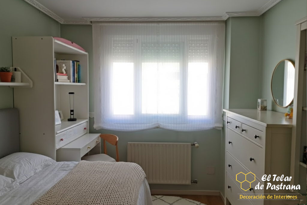 Dormitorio juvenil femenino con estor paquete a rayas