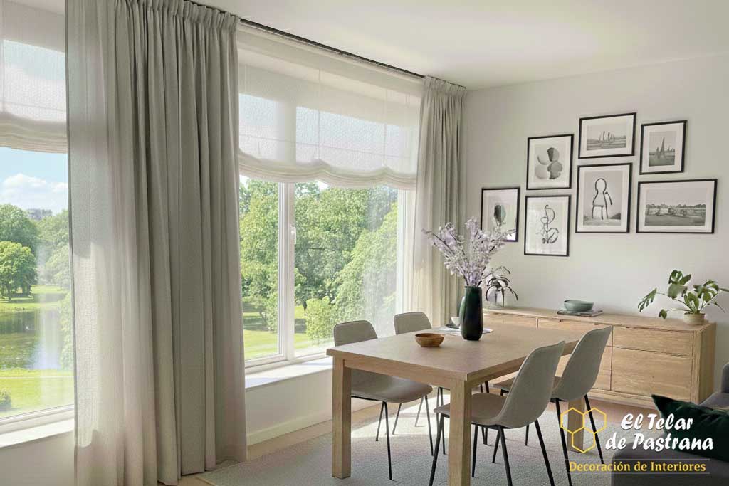 Estores paquete en comedor con cortinas laterales