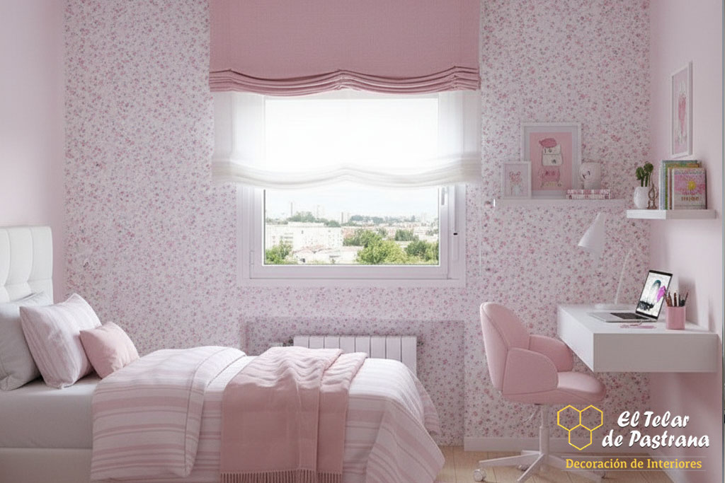 Estor paquete rosa en dormitorio infantil con decoración floral