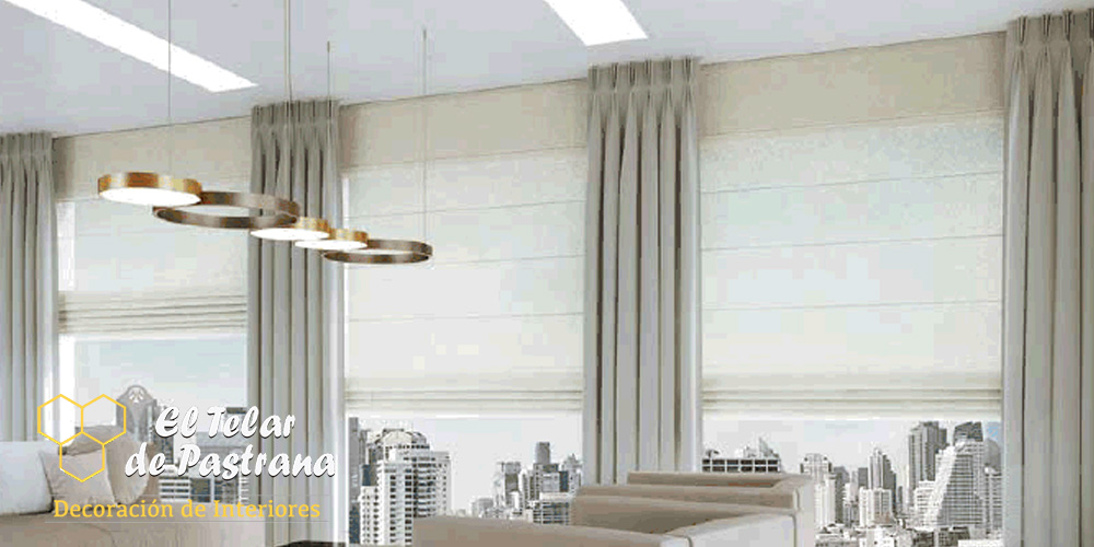 Salon estores plegables con caidas de tela en laterales