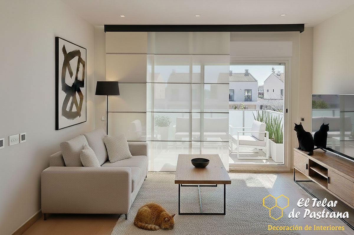 Panel japonés blanco con franjas horizontales y cajón negro